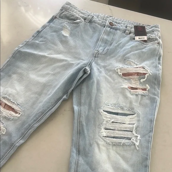 No Boundaries Women High Rise Mom Jeans, size 7 - Picture 5 of 7